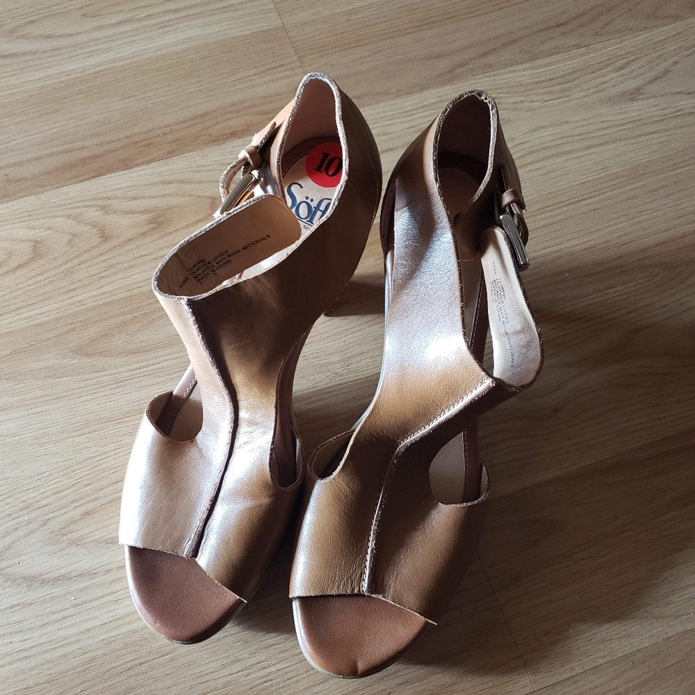 Sofft T Strap Heels